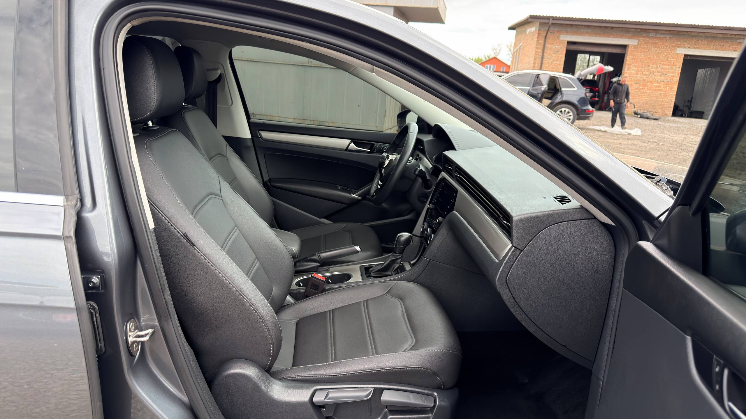 VOLKSWAGEN PASSAT SE 2021