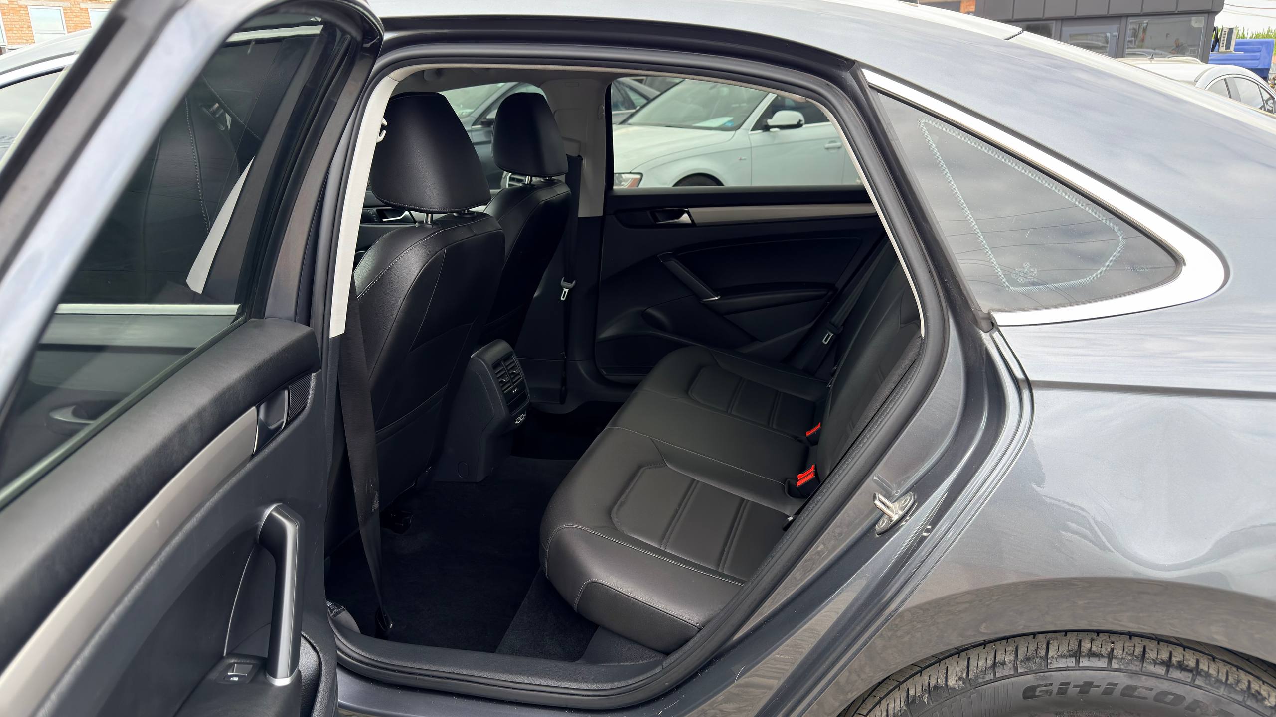 VOLKSWAGEN PASSAT SE 2021