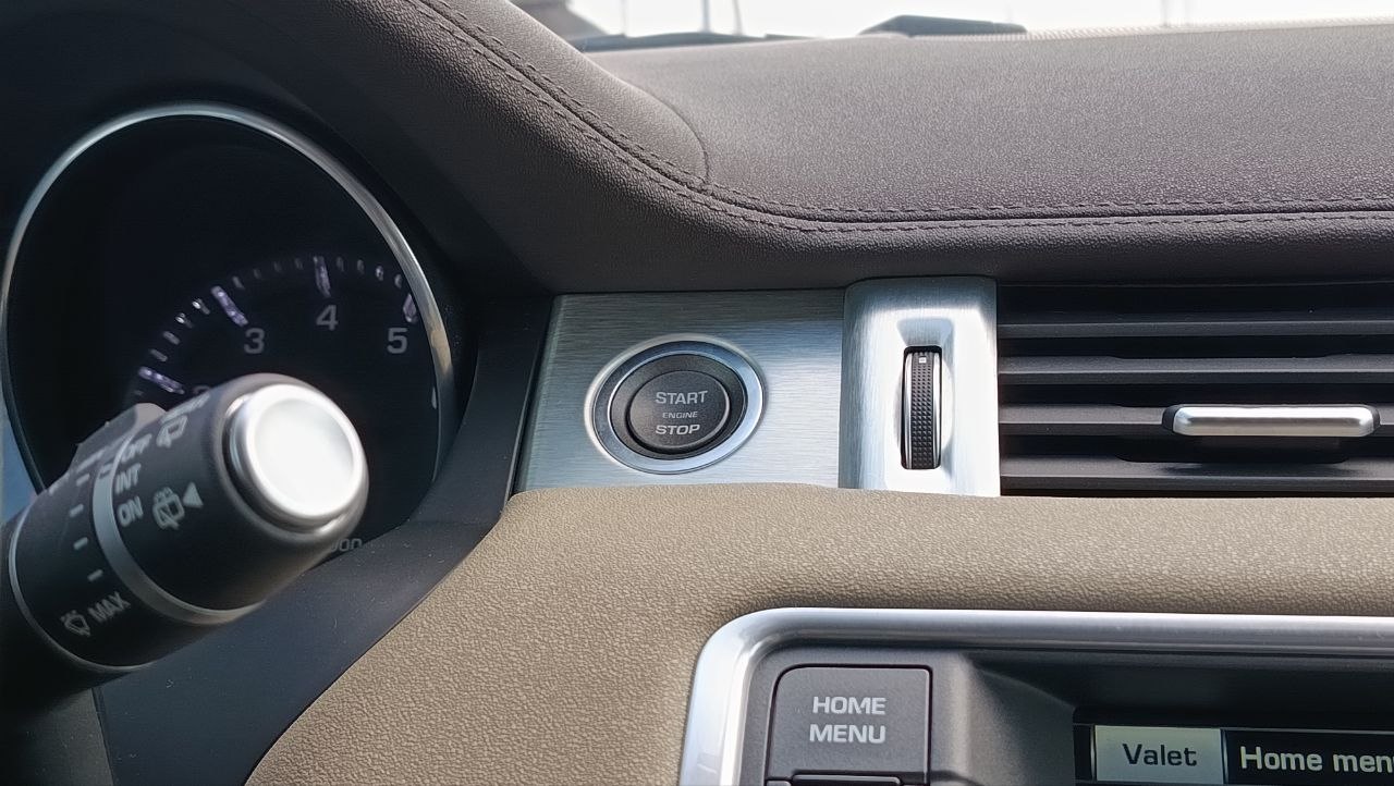 LAND ROVER RANGE ROVER EVOQUE PURE PLUS 2015