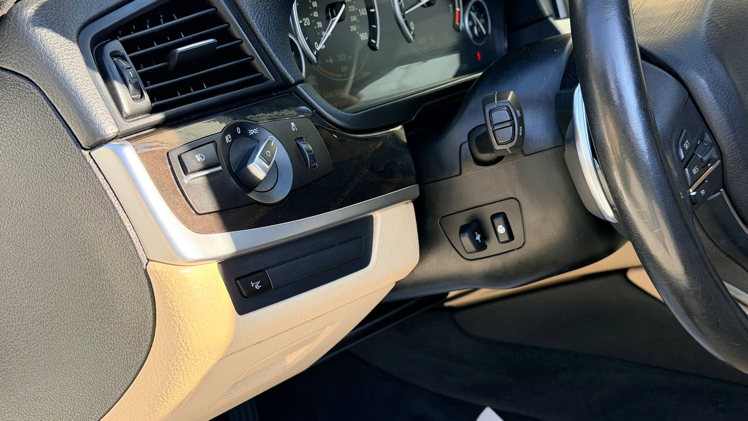 BMW 528 XI 2015