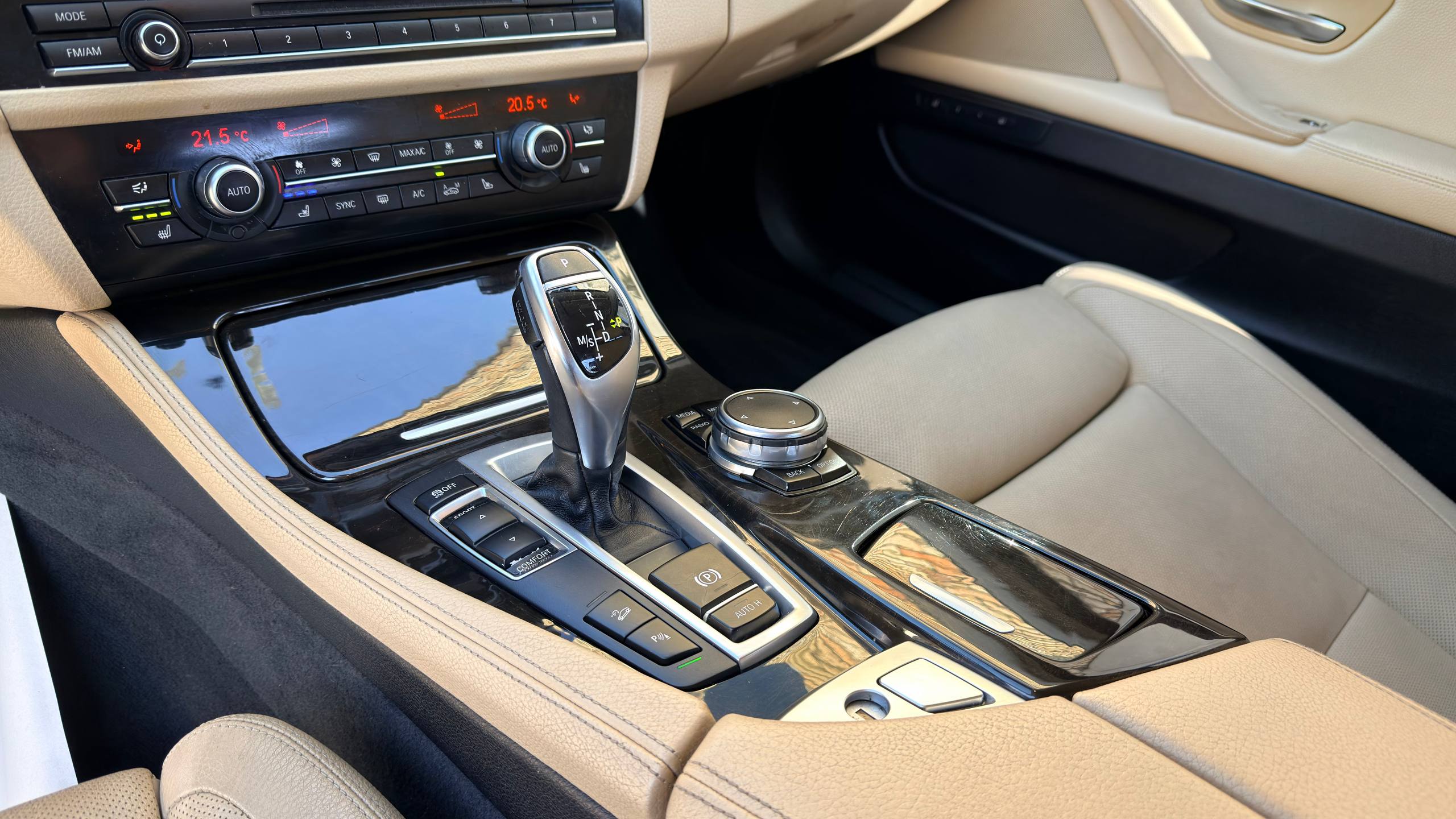 BMW 528 XI 2015