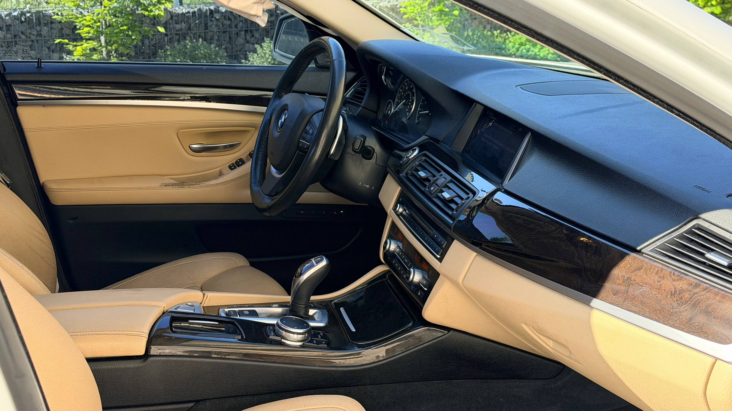BMW 528 XI 2015