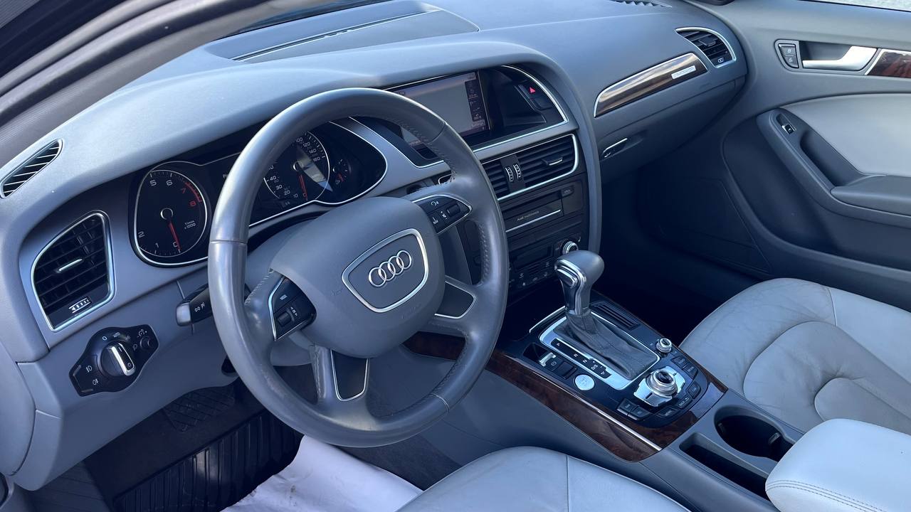 AUDI A4 PREMIUM PLUS 2012