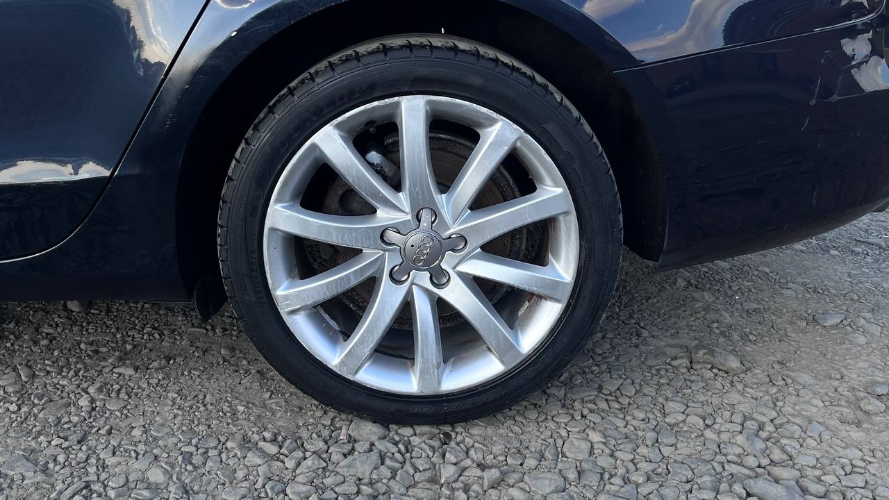 AUDI A4 PREMIUM PLUS 2012