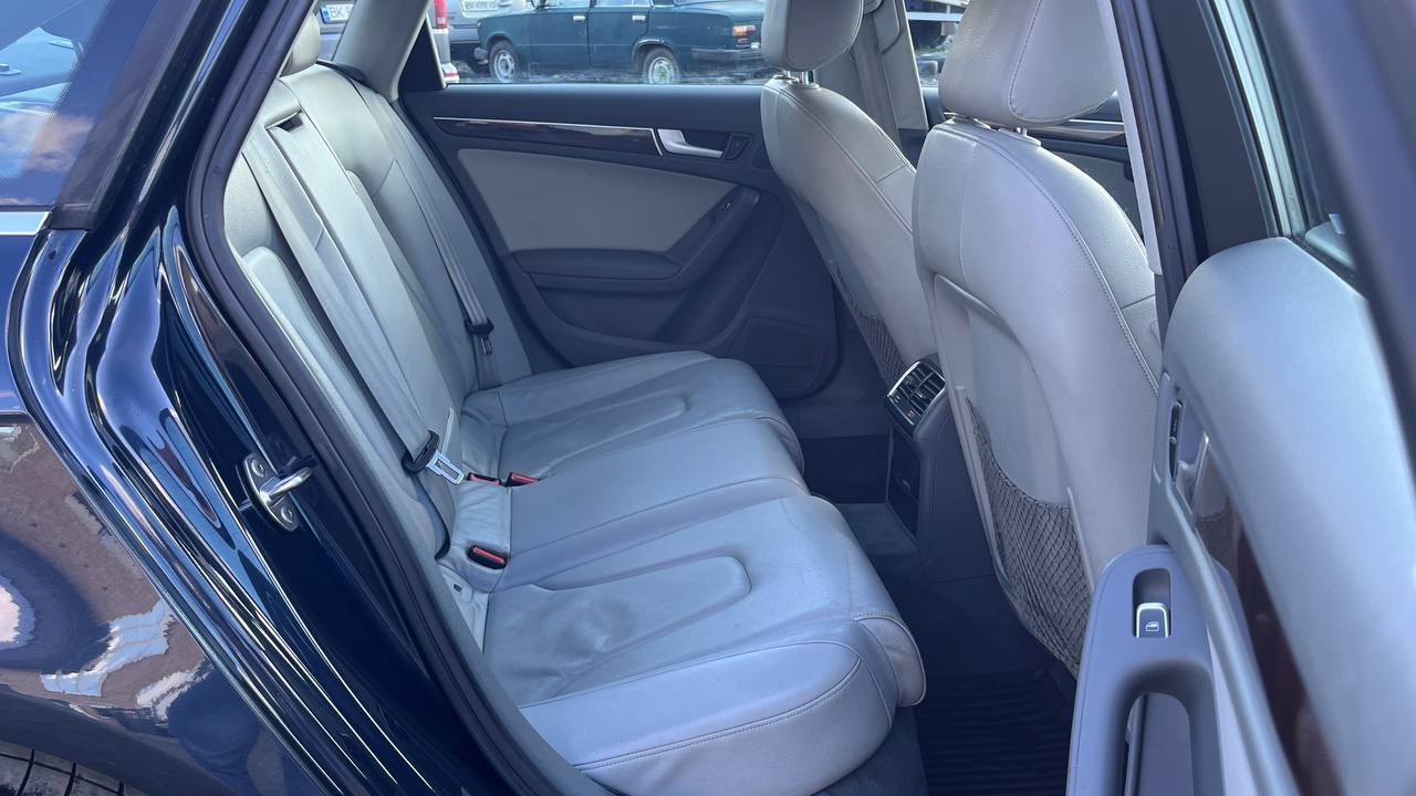 AUDI A4 PREMIUM PLUS 2012