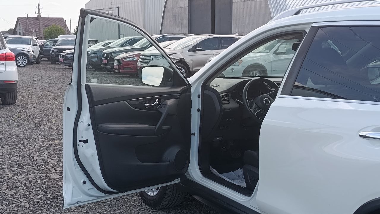 NISSAN ROGUE SV 2018