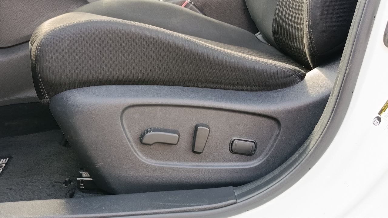 NISSAN ROGUE SV 2018