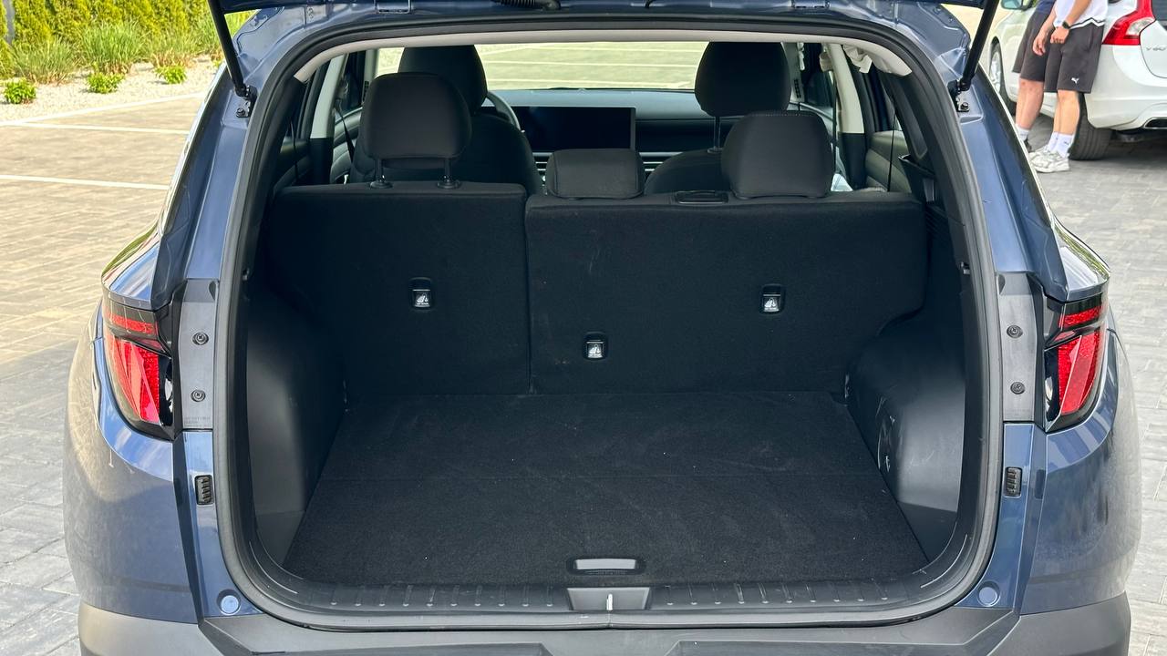 HYUNDAI TUCSON SE 2025