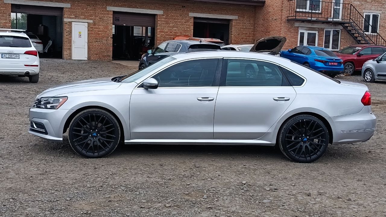 VOLKSWAGEN PASSAT SE 2016