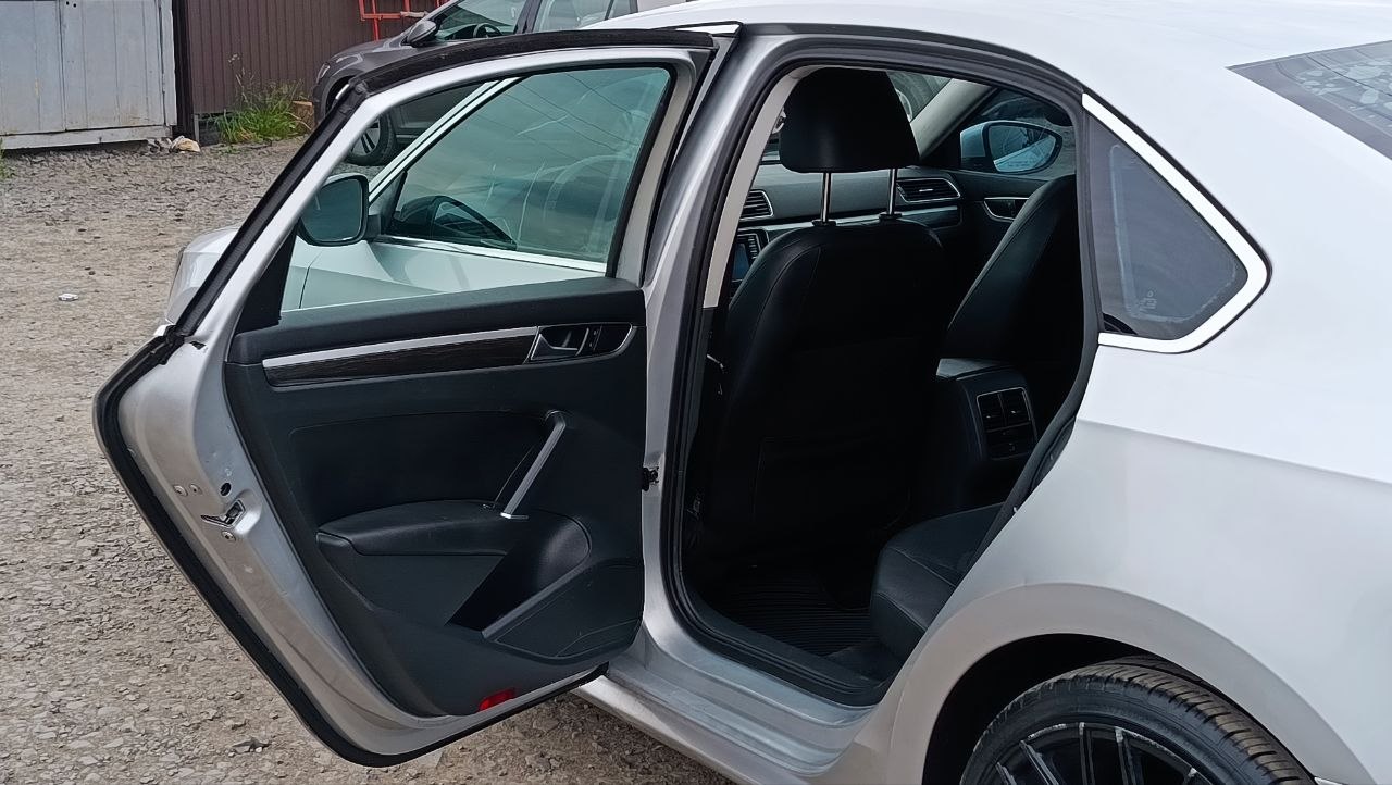 VOLKSWAGEN PASSAT SE 2016