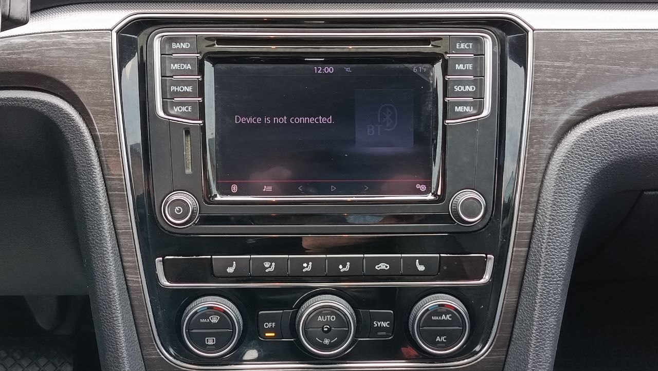 VOLKSWAGEN PASSAT SE 2016