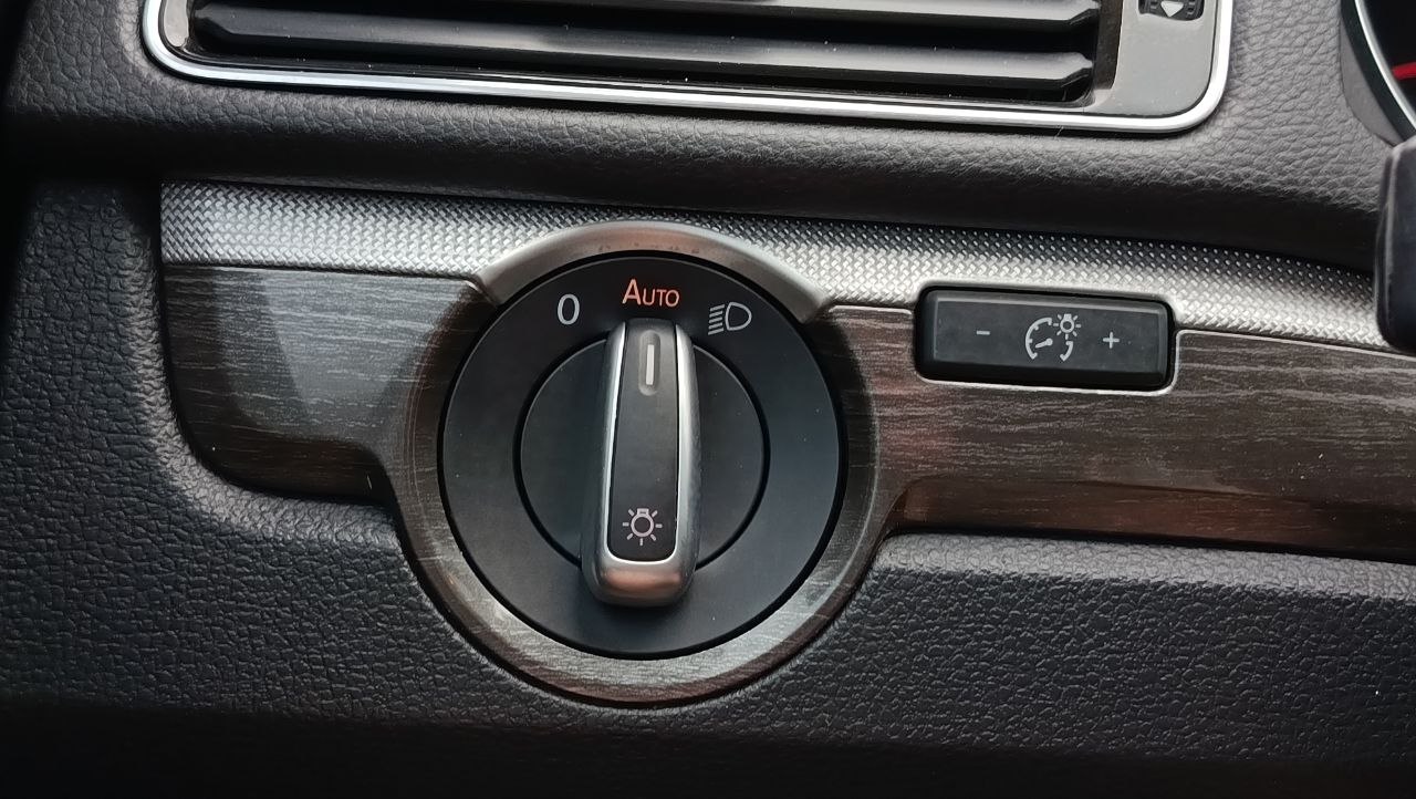 VOLKSWAGEN PASSAT SE 2016