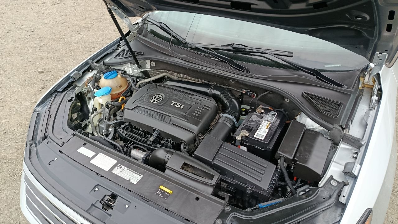 VOLKSWAGEN PASSAT SE 2016