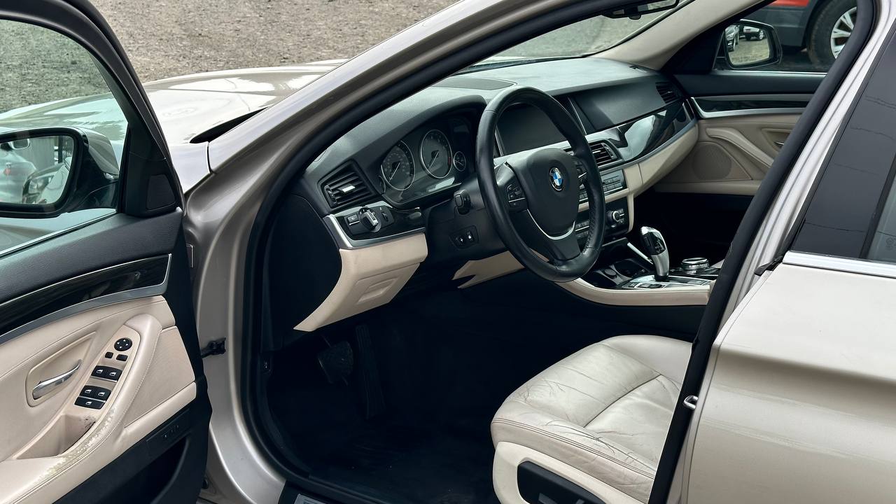 BMW 528 XI 2014