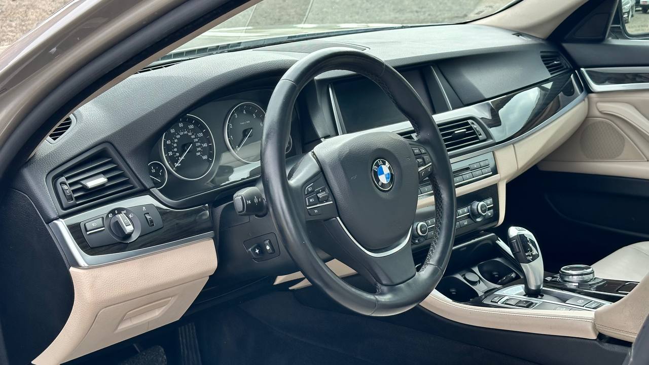 BMW 528 XI 2014
