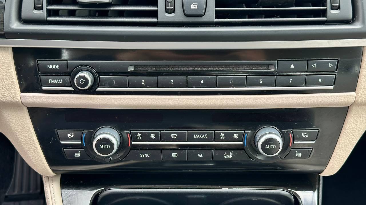 BMW 528 XI 2014