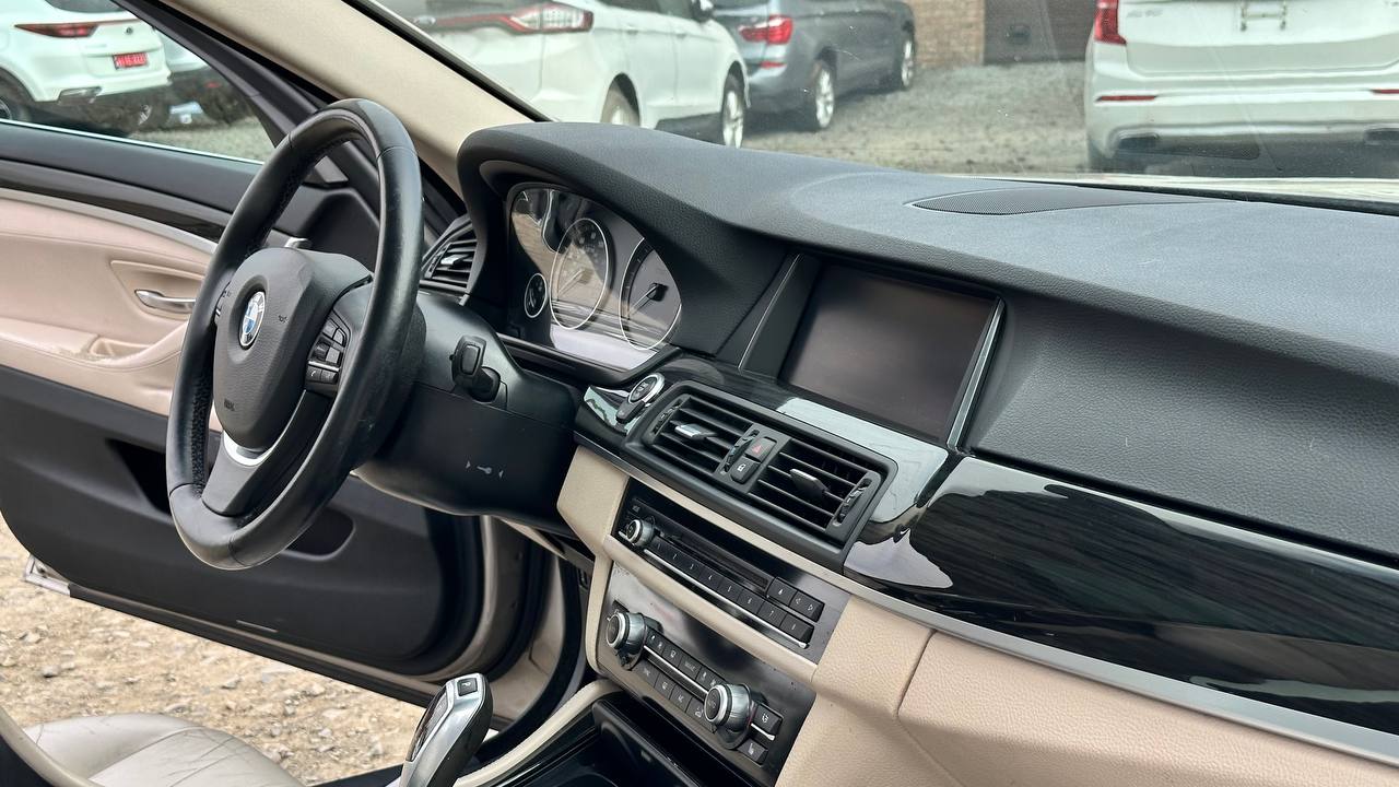 BMW 528 XI 2014