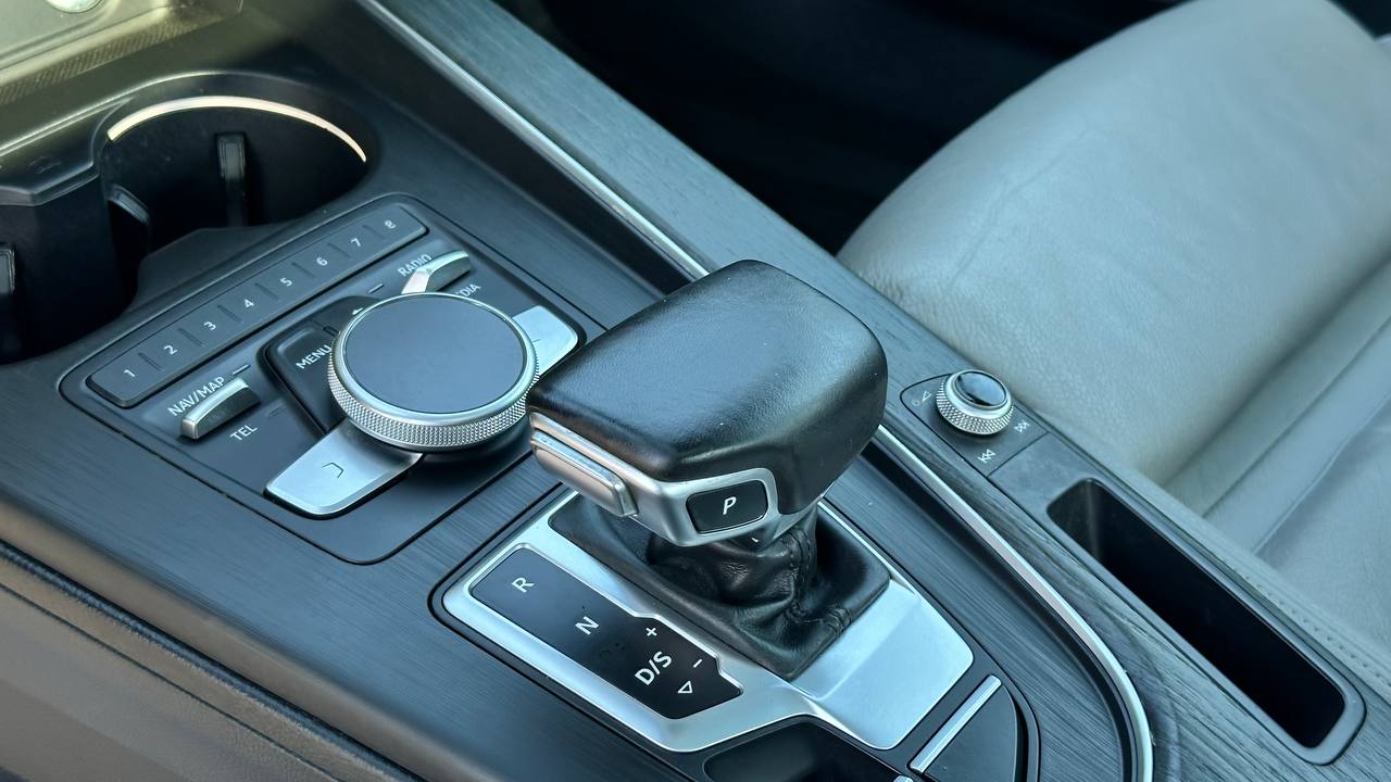 AUDI A4 ULTRA PREMIUM PLUS 2017