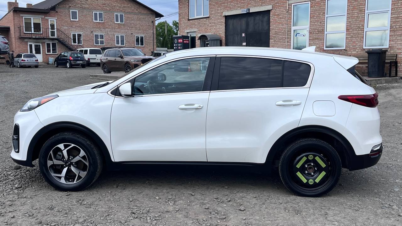 KIA SPORTAGE LX 2020