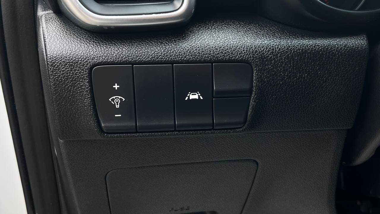 KIA SPORTAGE LX 2020