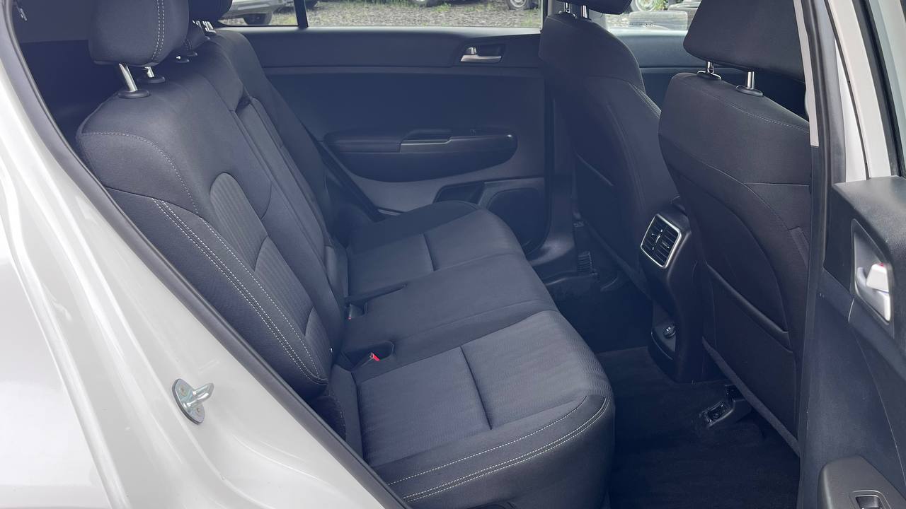 KIA SPORTAGE LX 2020