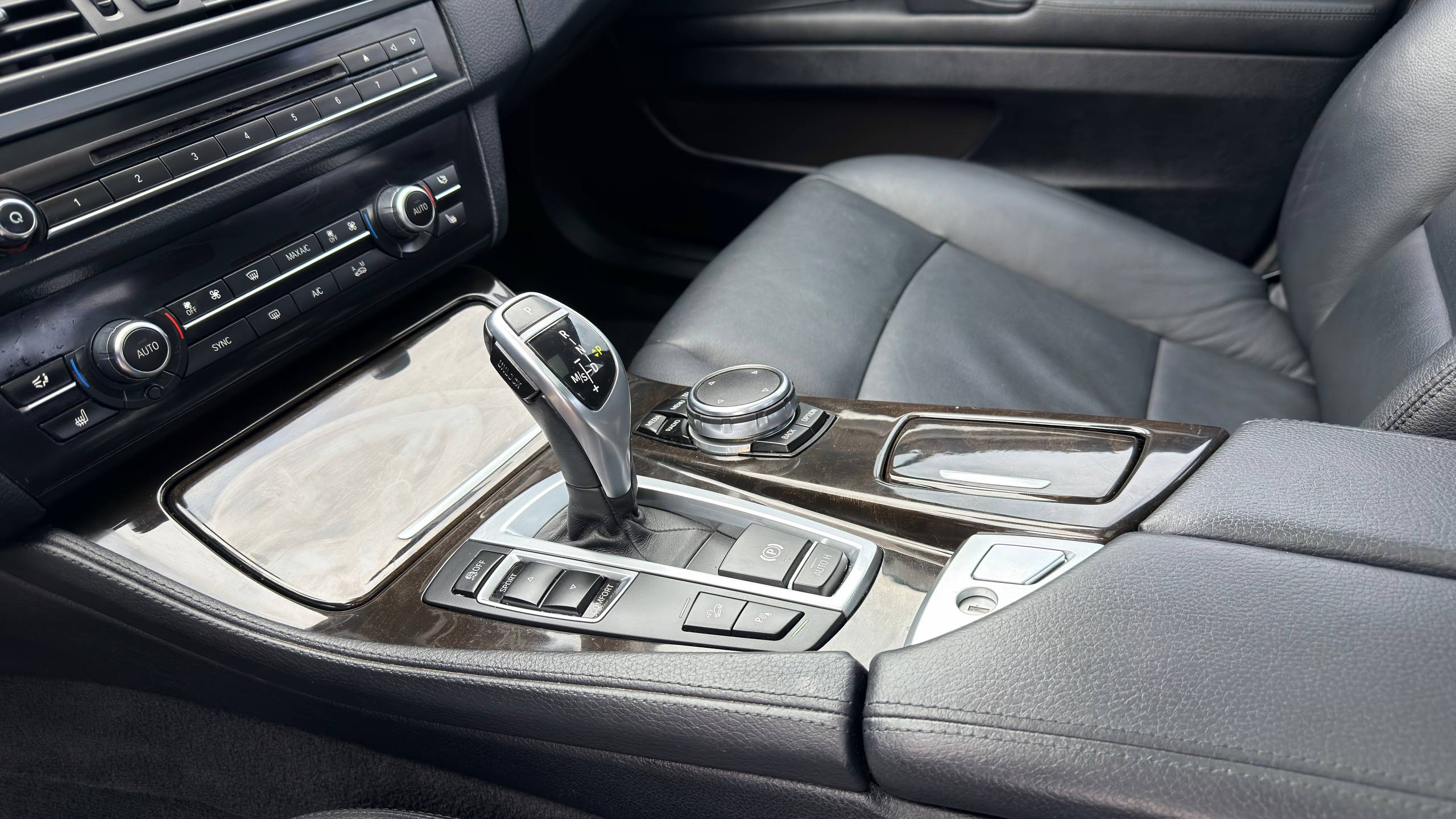 BMW 528 I XDRIVE 2015