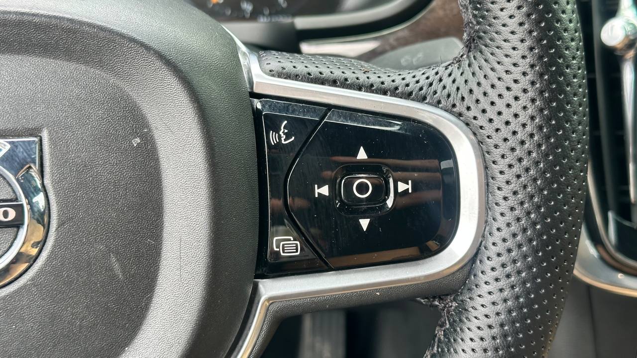 VOLVO S90 T5 MOMENTUM 2016