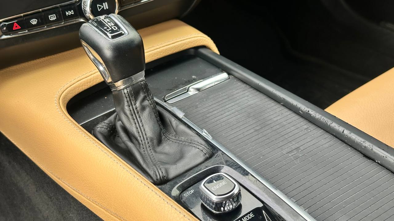 VOLVO S90 T5 MOMENTUM 2016