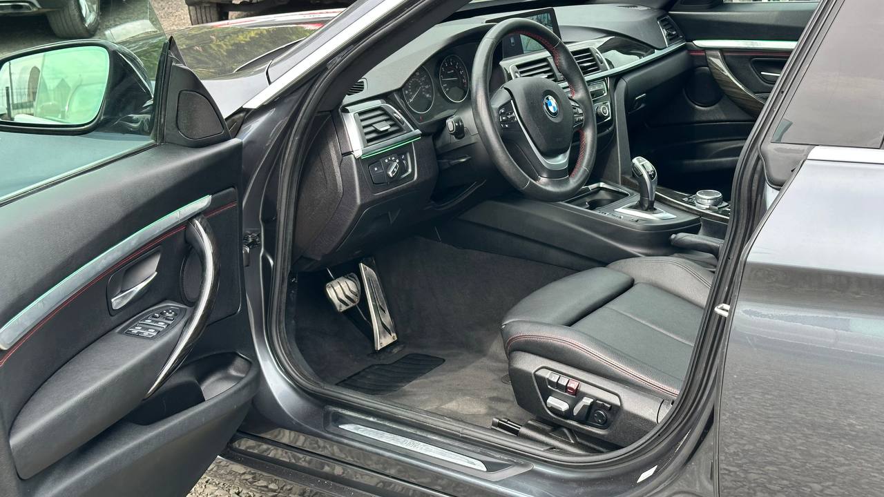 BMW 330 XIGT 2016