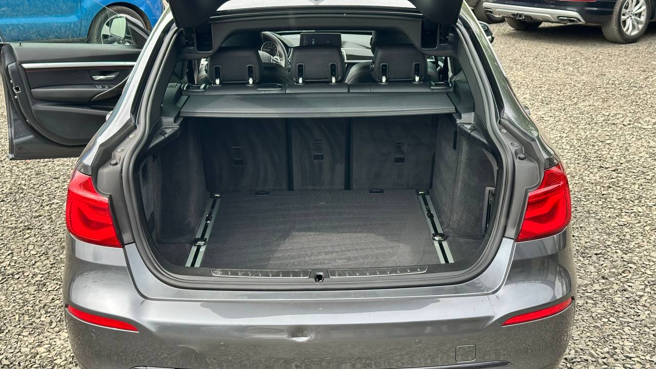 BMW 330 XIGT 2016