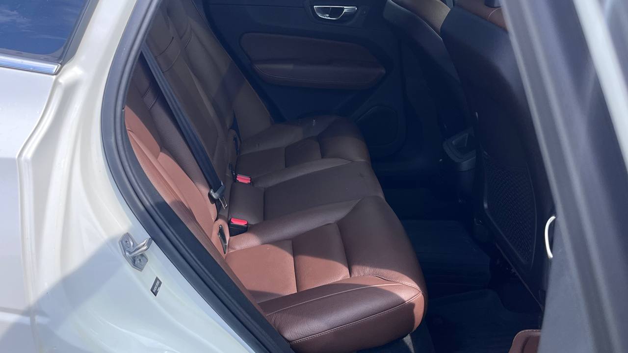 VOLVO XC60 T5 MOMENTUM 2017