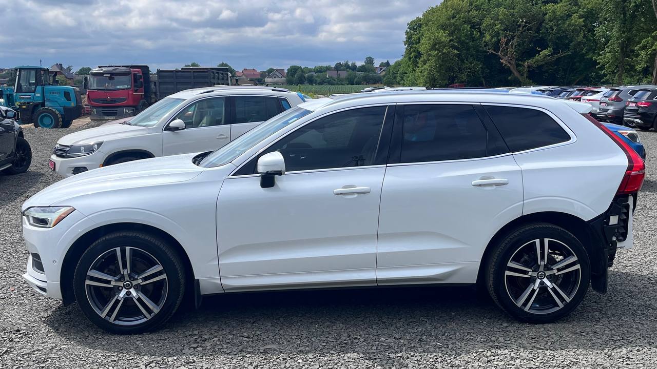 VOLVO XC60 T5 MOMENTUM 2017