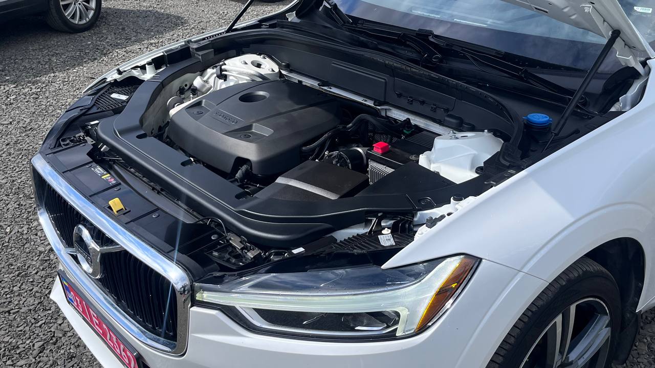 VOLVO XC60 T5 MOMENTUM 2017