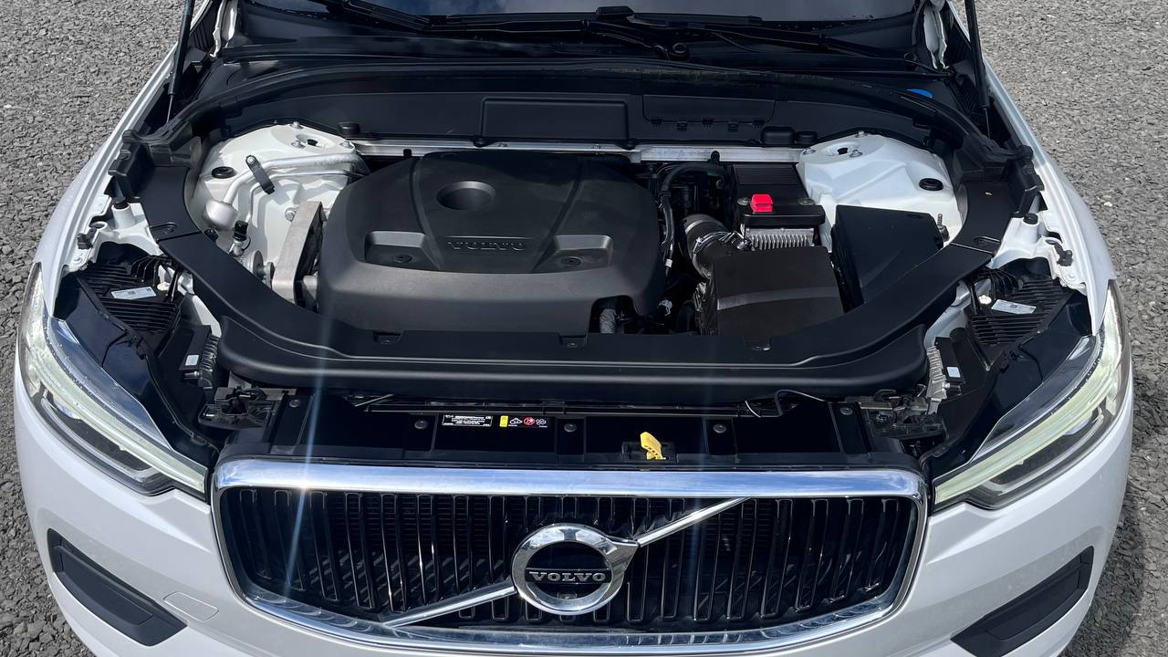 VOLVO XC60 T5 MOMENTUM 2017