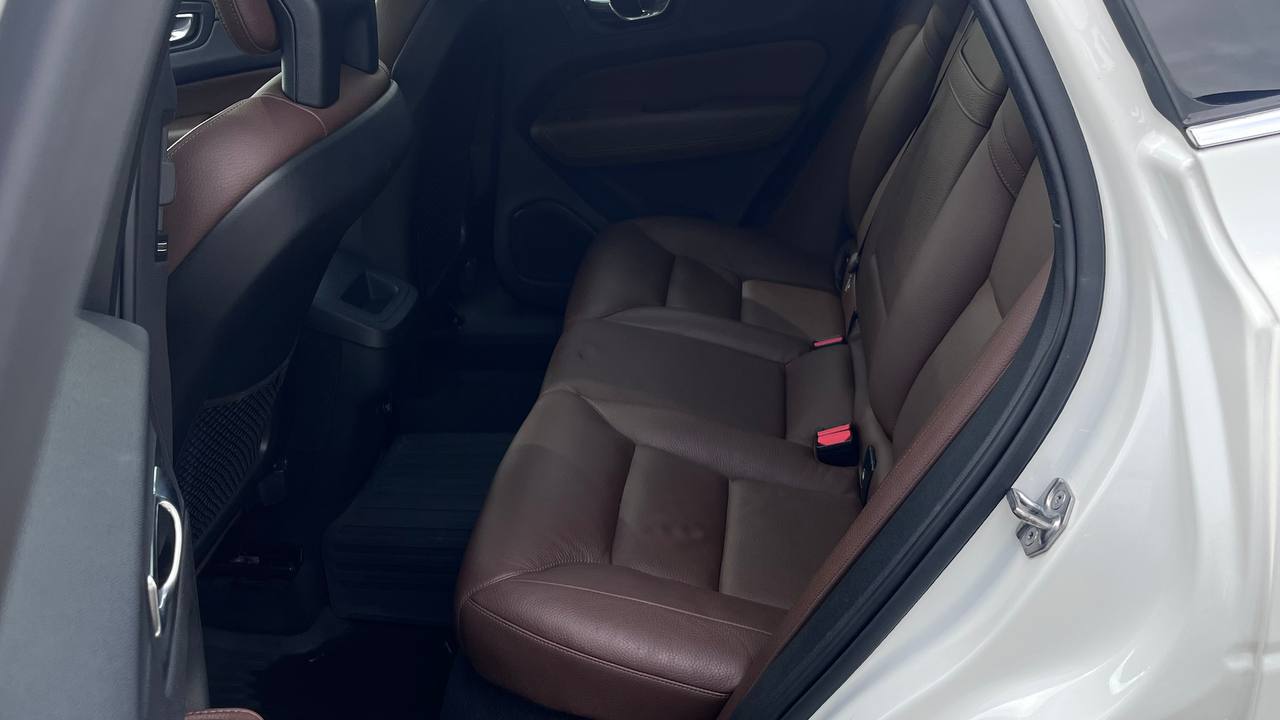 VOLVO XC60 T5 MOMENTUM 2017