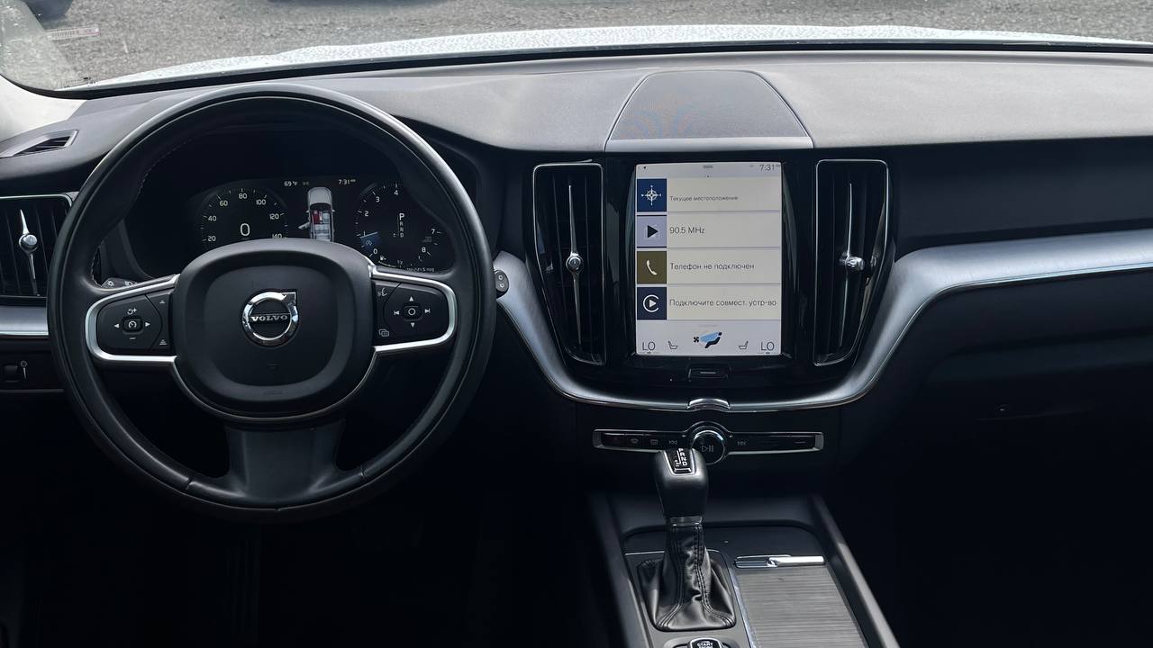 VOLVO XC60 T5 MOMENTUM 2017
