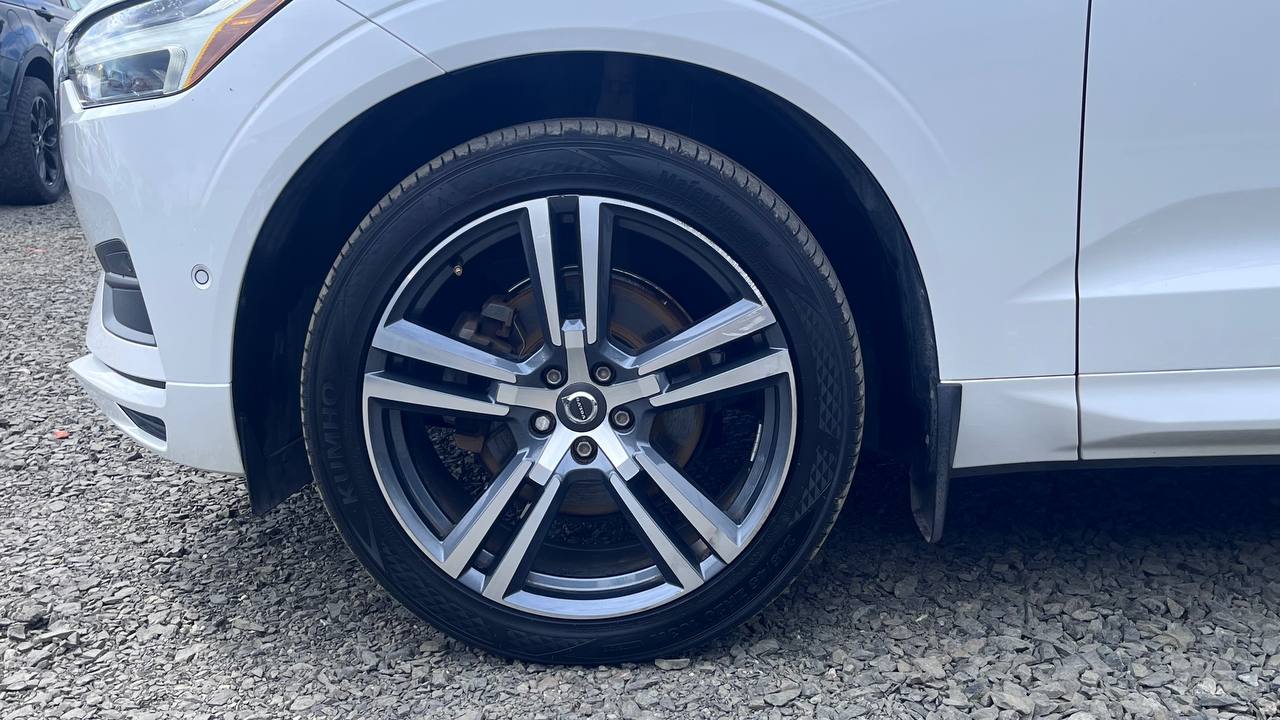 VOLVO XC60 T5 MOMENTUM 2017