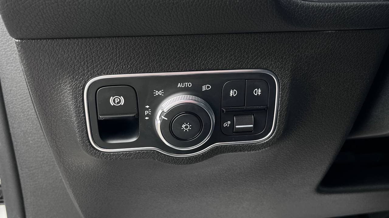 MERCEDES-BENZ GLB 250 2020
