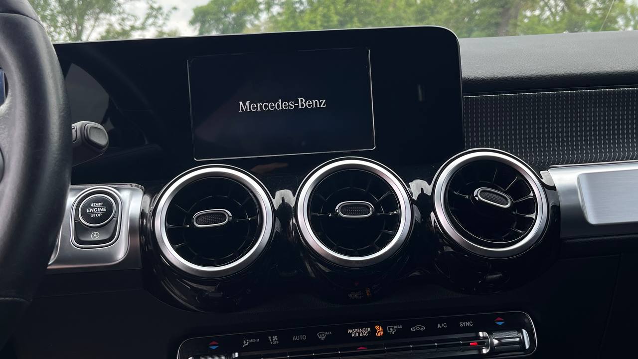 MERCEDES-BENZ GLB 250 2020