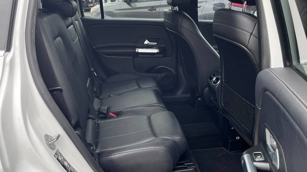 MERCEDES-BENZ GLB 250 2020