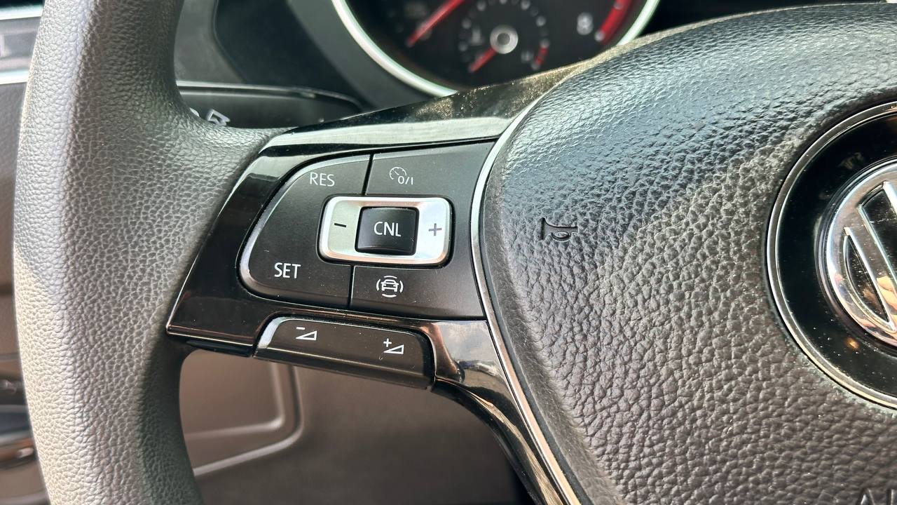 VOLKSWAGEN TIGUAN S 2018