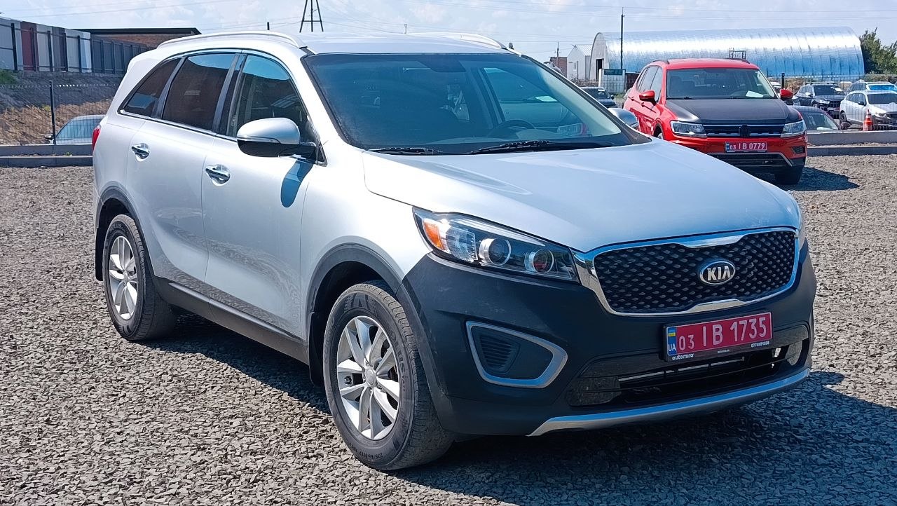 KIA SORENTO LX 2015