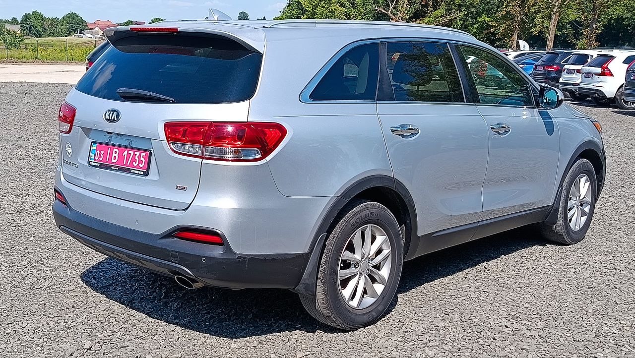 KIA SORENTO LX 2015
