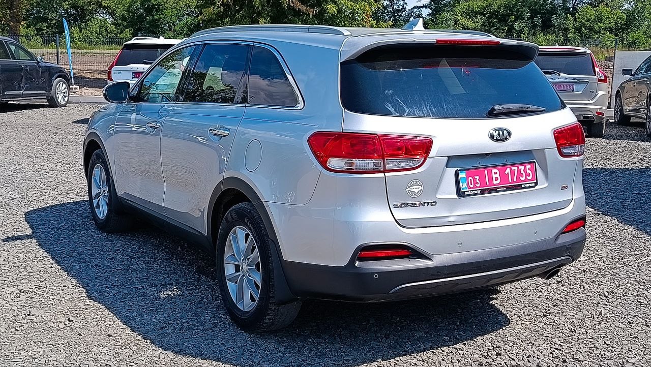 KIA SORENTO LX 2015