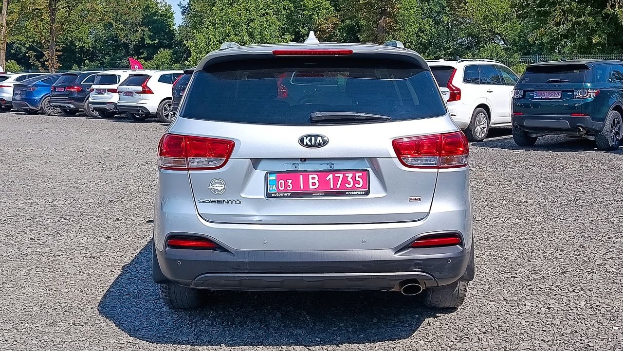 KIA SORENTO LX 2015