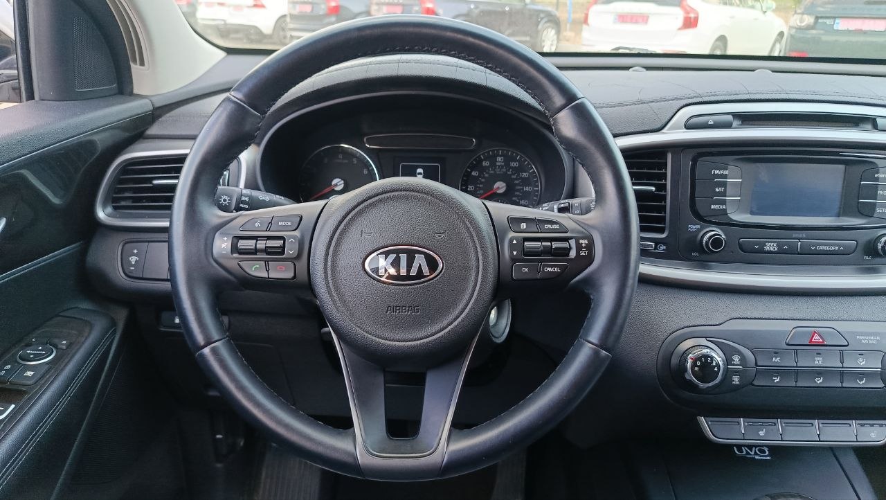 KIA SORENTO LX 2015