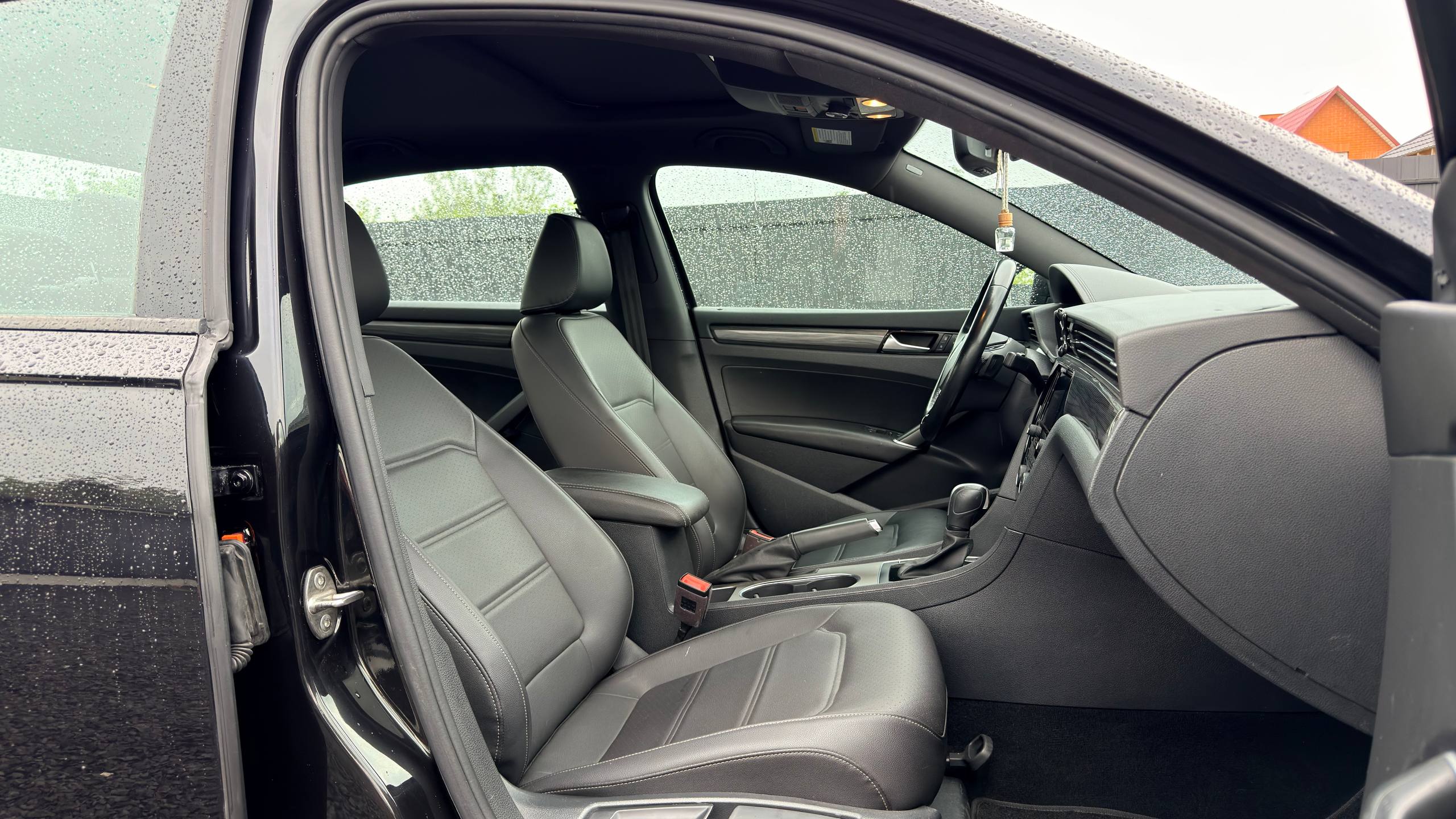 VOLKSWAGEN PASSAT R-Line 2021
