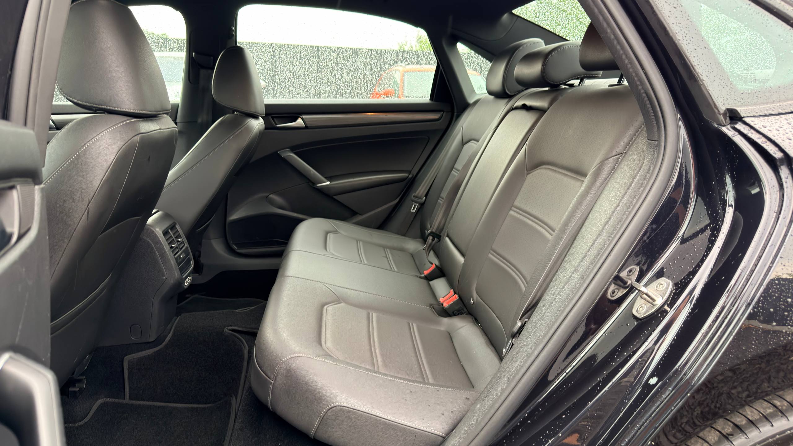 VOLKSWAGEN PASSAT R-Line 2021