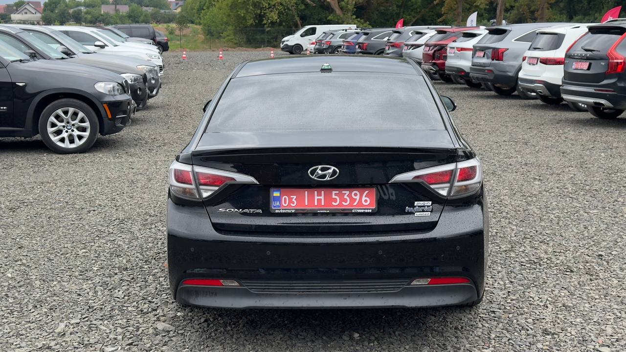 HYUNDAI SONATA PLUG-IN HYBRID LIMITED 2015