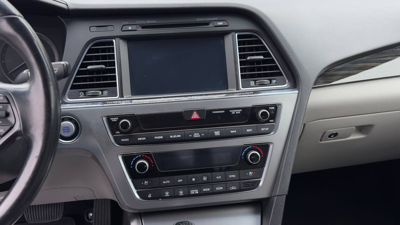 HYUNDAI SONATA PLUG-IN HYBRID LIMITED 2015